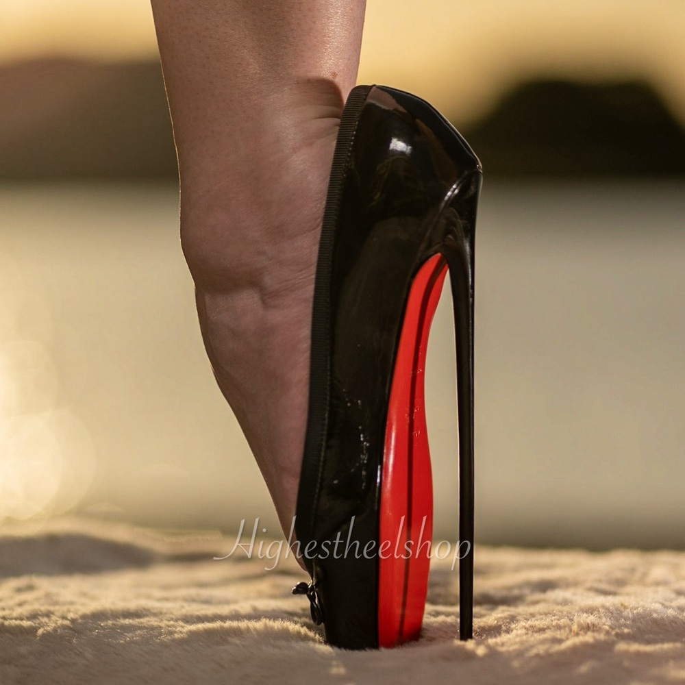 Louboutin Ballerine Ultima. Located in 🇦🇺 please read description. Size 37 - Picture 8 of 16